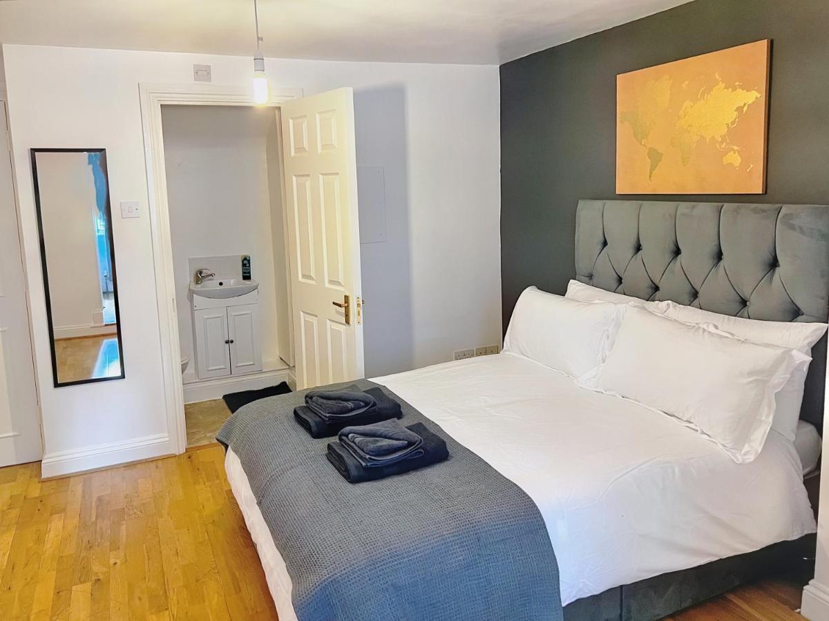 Lovely 2-Bedroom Serviced Apartment Greater لندن المظهر الخارجي الصورة